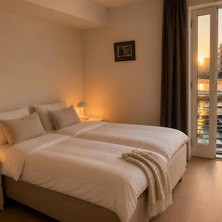 Beautiful Oceanfront L Balcony & Amazing View * Tromsø