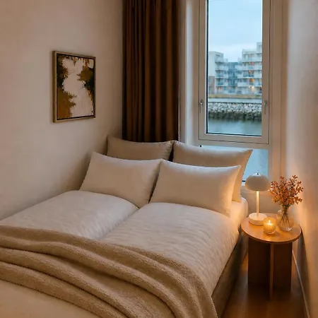Beautiful Oceanfront L Balcony & Amazing View * Tromsø